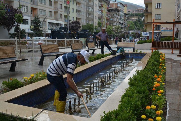 Hakkari Belediyesinden korona virüs temizliği G4