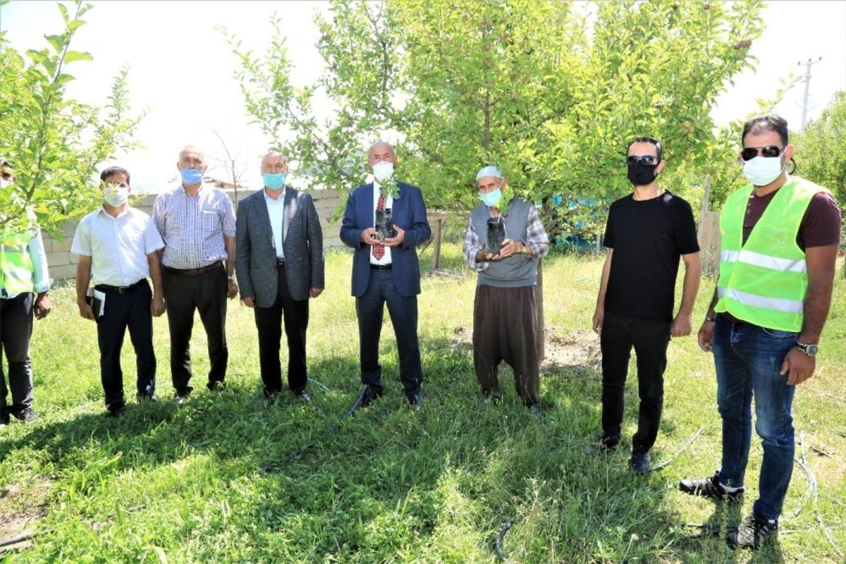 Tuşba Belediyesinden &ccedil;ift&ccedil;ilere destek