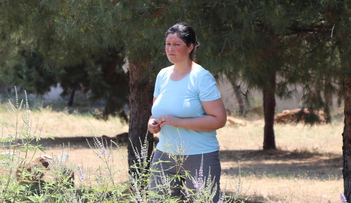 Sivil polis aracına &ccedil;arptı, 'Polis &ccedil;ağırmayın' dedi