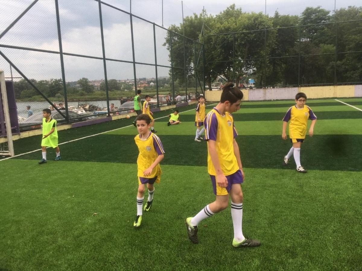 Ey&uuml;pspor Futbol Okulu&rsquo;na kayıtlar başladı