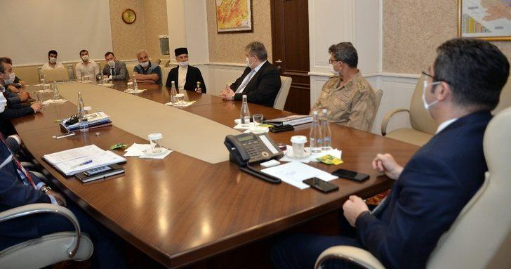 Erzurumlu Dadaş Necati, Vali Memiş’i duygulandırdı G2