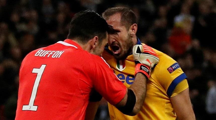 Juventus, Gianluigi Buffon ve Giorgio Chiellini'nin sözleşmesini uzattı