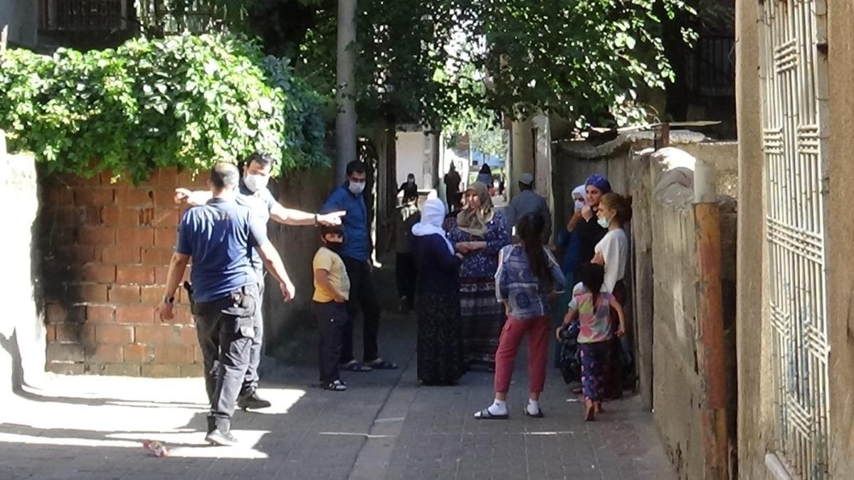 Ekmek almak i&ccedil;in markete gitti, kurşunların hedefi oldu