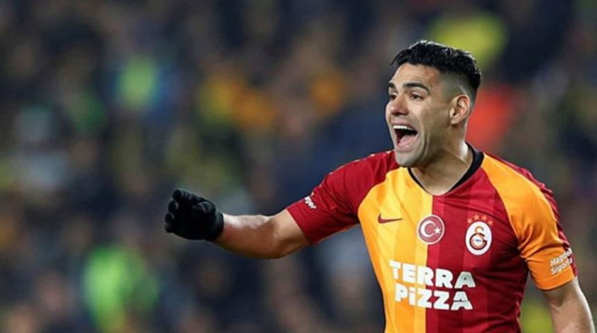 Falcao, Galatasaray'dan ayrılıyor mu? A&ccedil;ıklama geldi