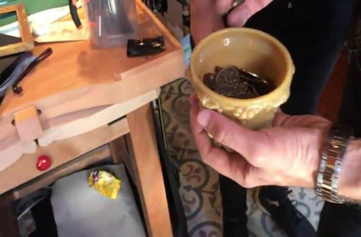 Fatih'te antikacıda 100 parça tarihi eser ele geçirildi G1