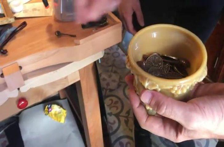 Fatih'te antikacıda 100 parça tarihi eser ele geçirildi G2