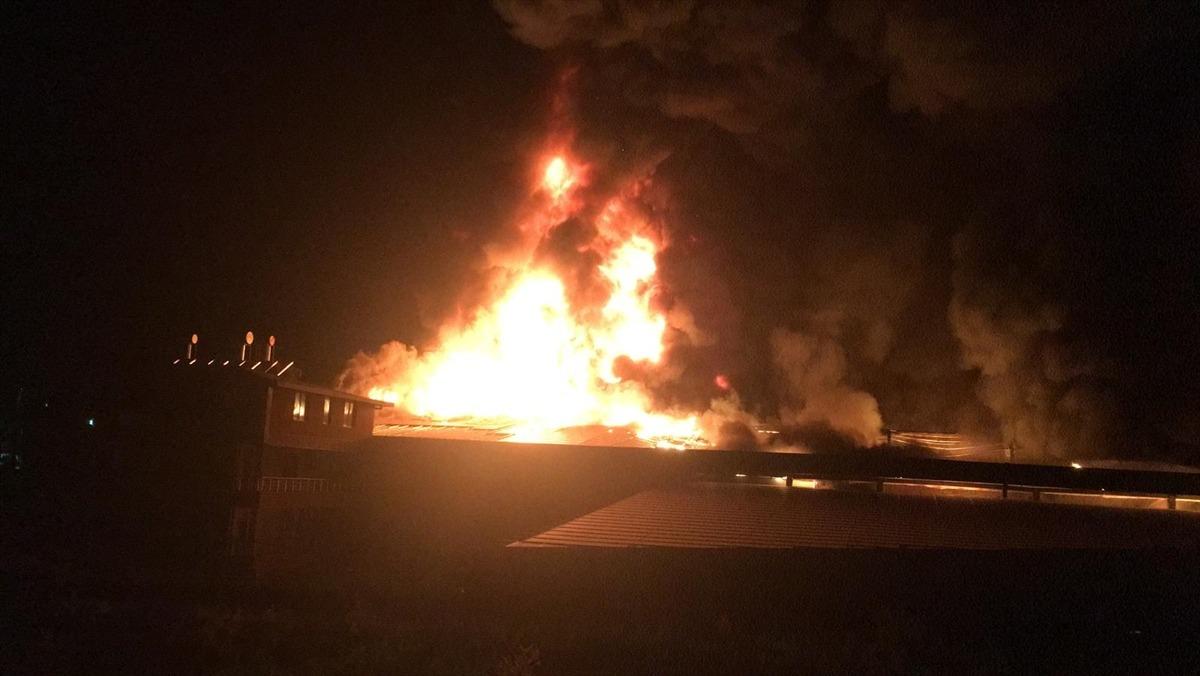 Antalya&rsquo;da soğuk hava deposunda yangın!