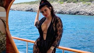 Ebru Polat'tan Bomba Bomba şarkısıyla bikinili dans videosu!  