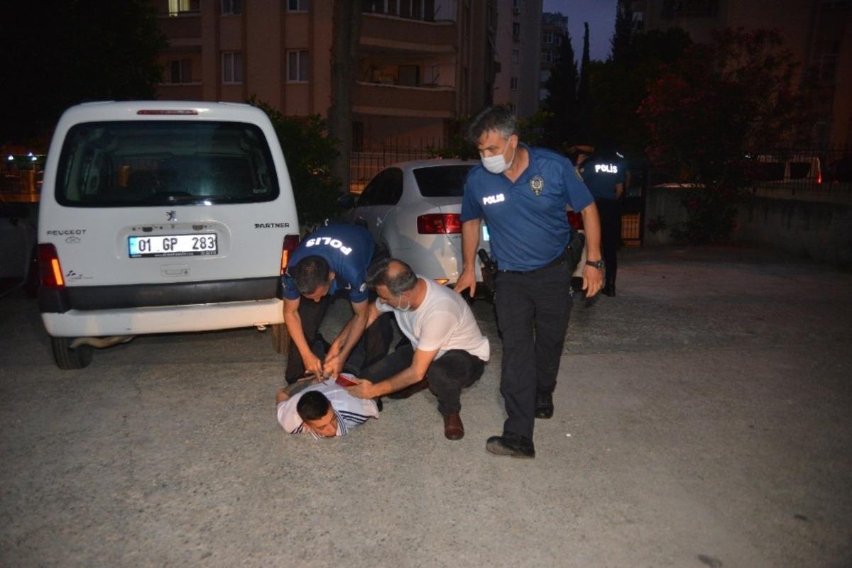 '&Ccedil;ay bayat' deyip &ouml;ğretmeni vurdu