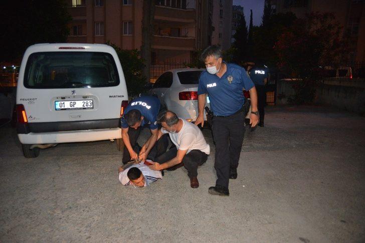 'Çay bayat' deyip öğretmeni vurdu G1