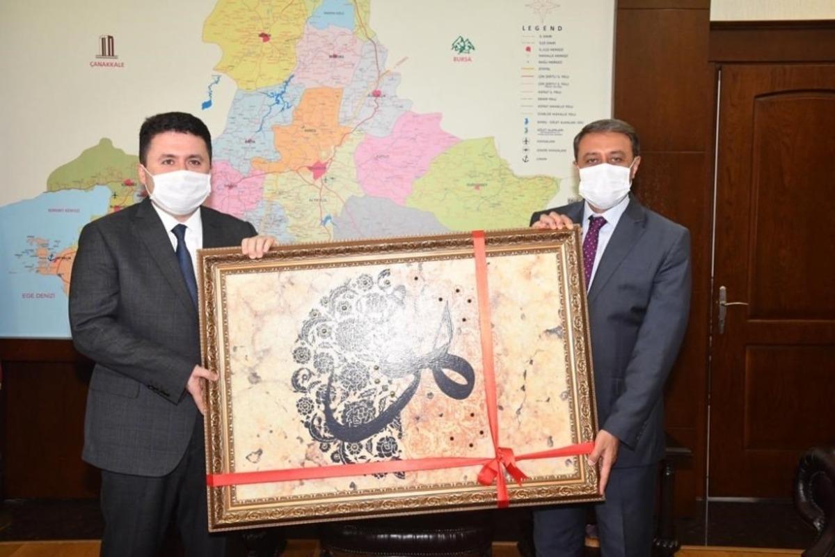 Vali Şıldak&rsquo;a Hayırlı olsun ziyaretleri s&uuml;r&uuml;yor