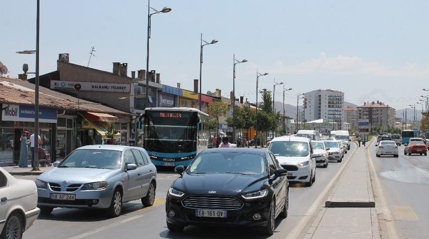 Sivas&rsquo;ta her 7 kişiye bir motorlu ara&ccedil; d&uuml;ş&uuml;yor