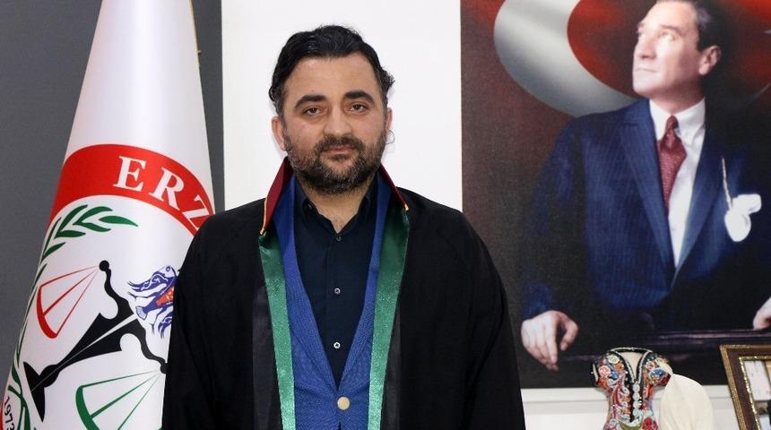 Baro Başkanı Akt&uuml;rk: &ldquo;Bug&uuml;n bizler de aynı coşku ve heyecanla Atat&uuml;rk&rsquo;&uuml;n Erzincan&rsquo;a ilk teşriflerinin 101. yıl d&ouml;n&uuml;m&uuml;n&uuml; kutluyoruz&rdquo;