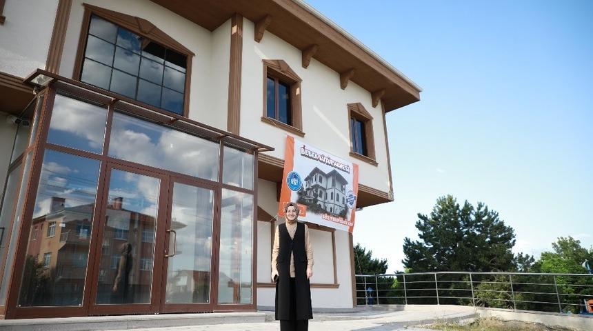 Bebek K&uuml;t&uuml;phanesi g&uuml;n sayıyor