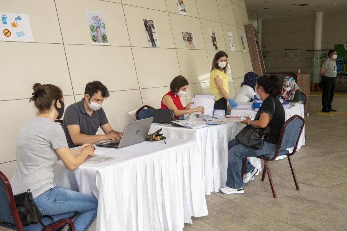 Mersin B&uuml;y&uuml;kşehir Belediyesi, 121 kadını daha işe aldı