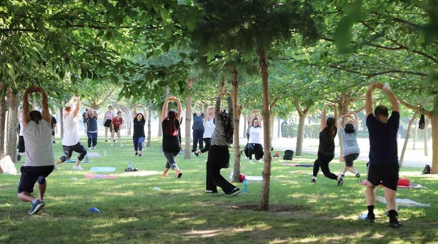 Bayraklı&rsquo;da a&ccedil;ık hava spor kursları başlıyor