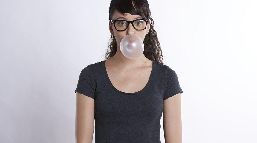 Sakız &ccedil;iğnemek zayıflatır mı? Bilimsel olarak b&ouml;yle bir etkisi var mı?