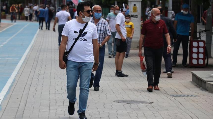 Bolu&rsquo;da maske takmayan 240 kişiye 216 bin lira para cezası