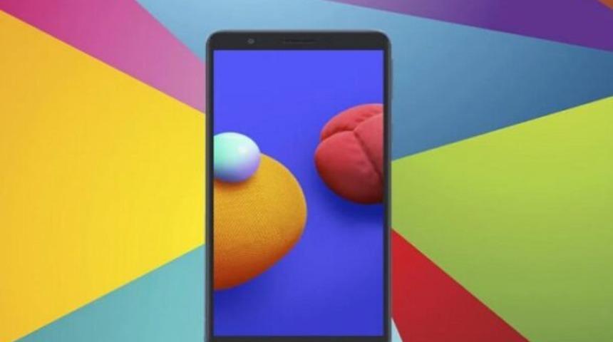 Samsung uygun fiyatlı vitrinine yeni bir telefon ekliyor 