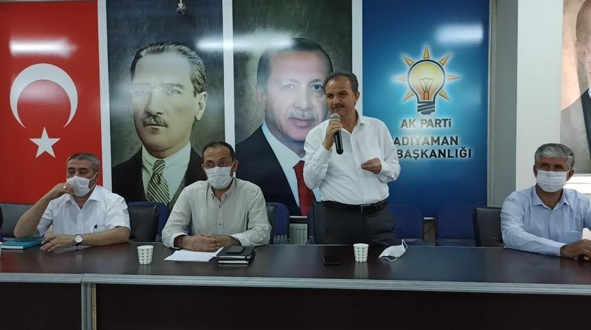 AK Parti toplantısında Adıyaman t&uuml;t&uuml;n&uuml; konuşuldu