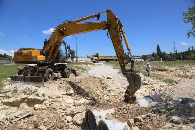 Erdemli’de çiftçilerin yolu onarıldı 1