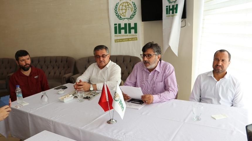 Eraslan: "D&uuml;nyanın d&ouml;rt bir yanında kurban ibadetine devam ediyoruz"