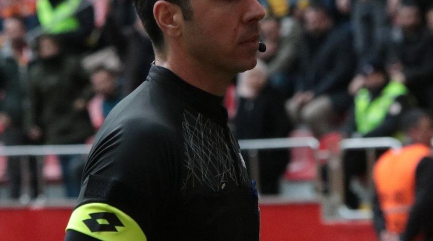 Kayserispor-Beşiktaş ma&ccedil;ını  Arda Kardeşler y&ouml;netecek