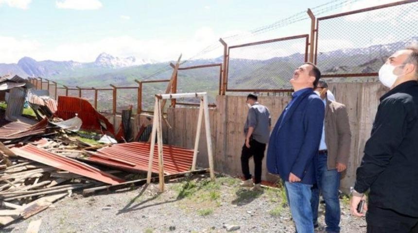 Hakkari’de fırtınada zarar görenlere ödeme yapıldı
