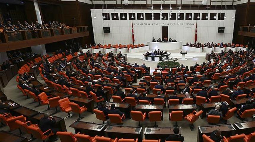 Son dakika! AK Parti'de görev değişikliği: Alpay Özalan ve Ali Şahin idare amiri oldu