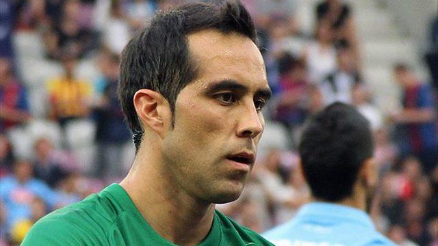 Beşiktaş, Manchester City'li kaleci Bravo'ya yıllık 1,6 milyon euro önerecek