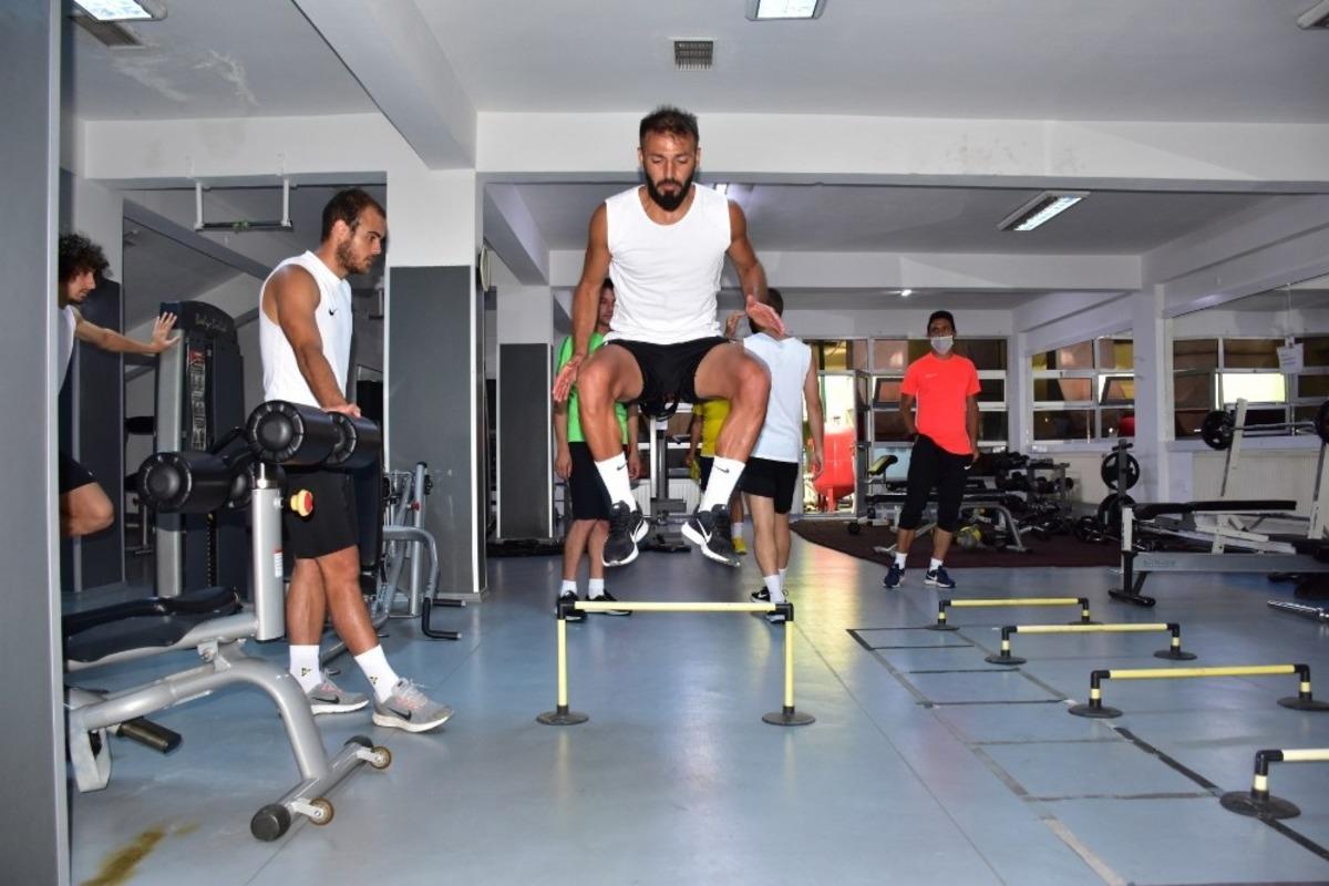 Manisa FK kuvvet &ccedil;alıştı