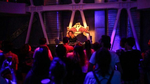 Rave müziğin doğuş öyküsü RedBull'un sitesinde yayında