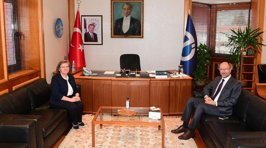 EST&Uuml; Rekt&ouml;r&uuml; Prof. Dr. Tuncay D&ouml;ğeroğlu&rsquo;ndan, Rekt&ouml;r Prof. Dr. Erdal&rsquo;a hayırlı olsun ziyareti