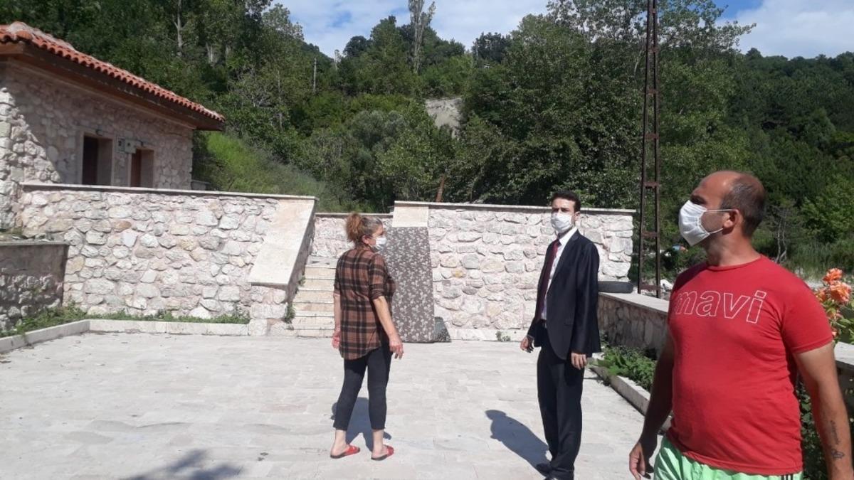 Kaymakam A&ccedil;ıkg&ouml;z, Gideros koyundaki tarihi camide incelemede bulundu