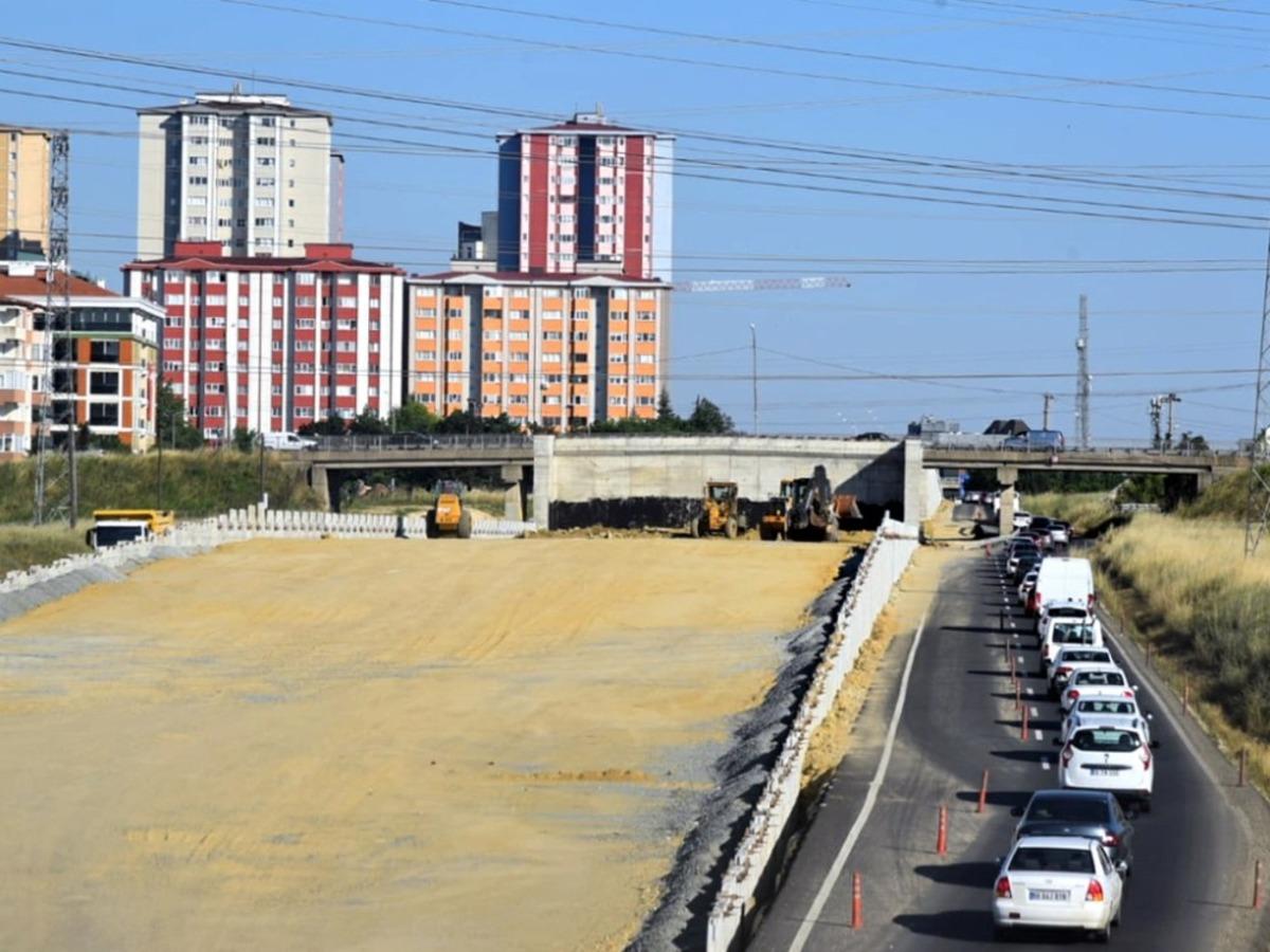 Karayolları &Ccedil;orlu&rsquo;da Emlak Konut 2. K&ouml;pr&uuml;n&uuml;n yıkımına başlıyor