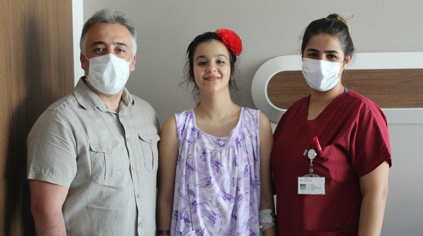 11 yaşındaki Buse, skolyoz ameliyatıyla sağlığına kavuştu