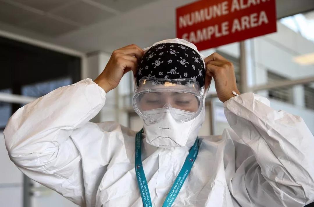 110 TL karşılığında koronavir&uuml;s testi! T&uuml;rkiye'de ilk kez kuruldu