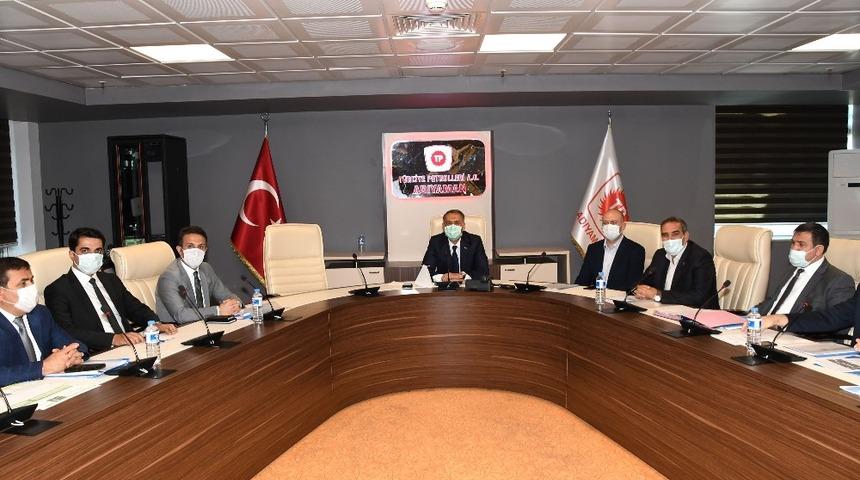 KÖYDES değerlendirme toplantısı Vali Mahmut Çuhadar başkanlığında yapıldı