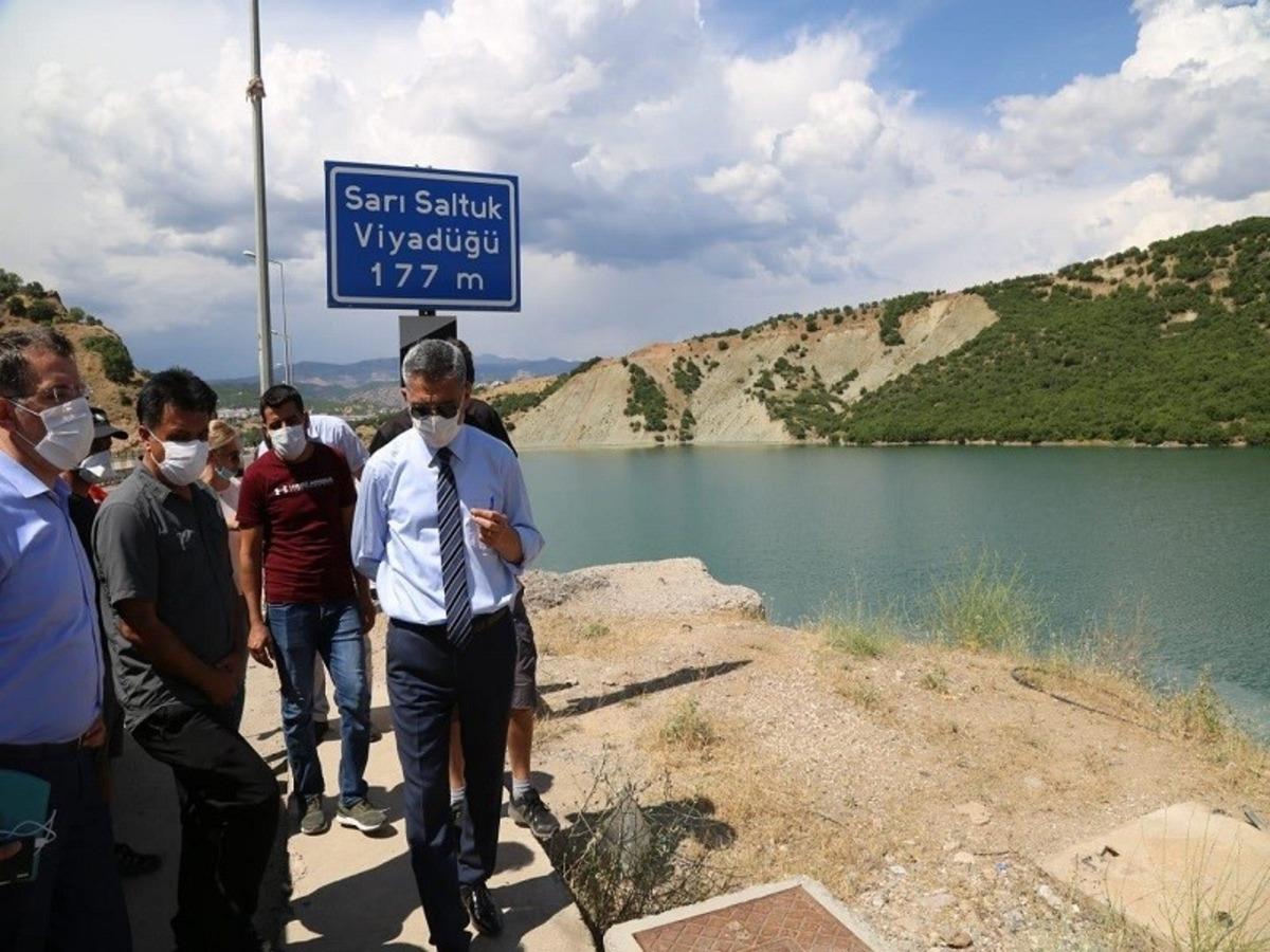 Vali &Ouml;zkan,G&uuml;listan&rsquo;ı arama &ccedil;alışmalarını takip etti