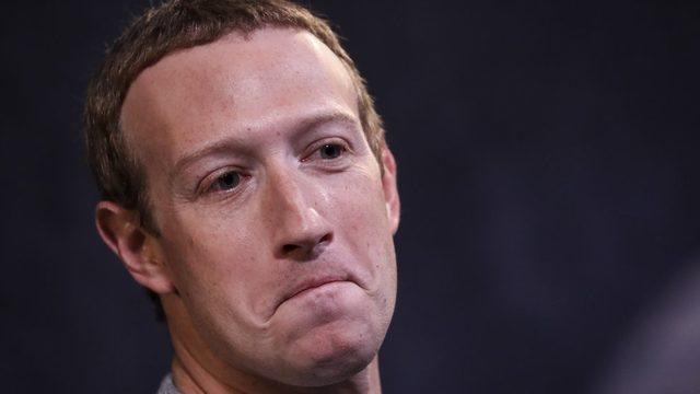 Facebook'un CEO'su Mark Zuckerberg son 10 yılın en fazla indirilen dört uygulamasının sahibi