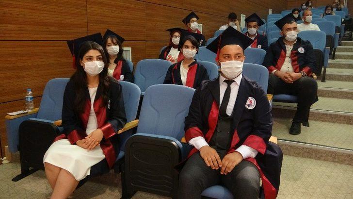 247 genç hekime online mezuniyet G4