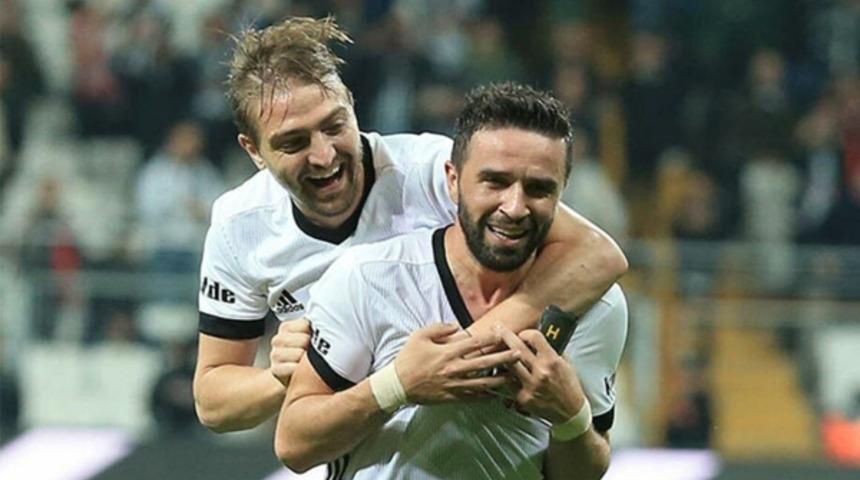 Fenerbahçe'nin, Gökhan Gönül ve Caner Erkin'e önerdiği sözleşmenin detayları belli oldu