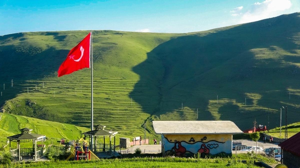 Ardahan'da Atat&uuml;rk sil&uuml;eti belirdi