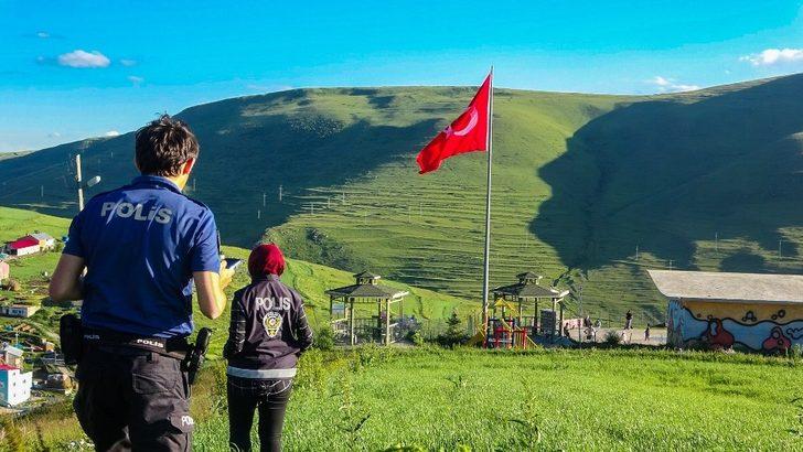 Ardahan'da Atatürk silüeti belirdi G3