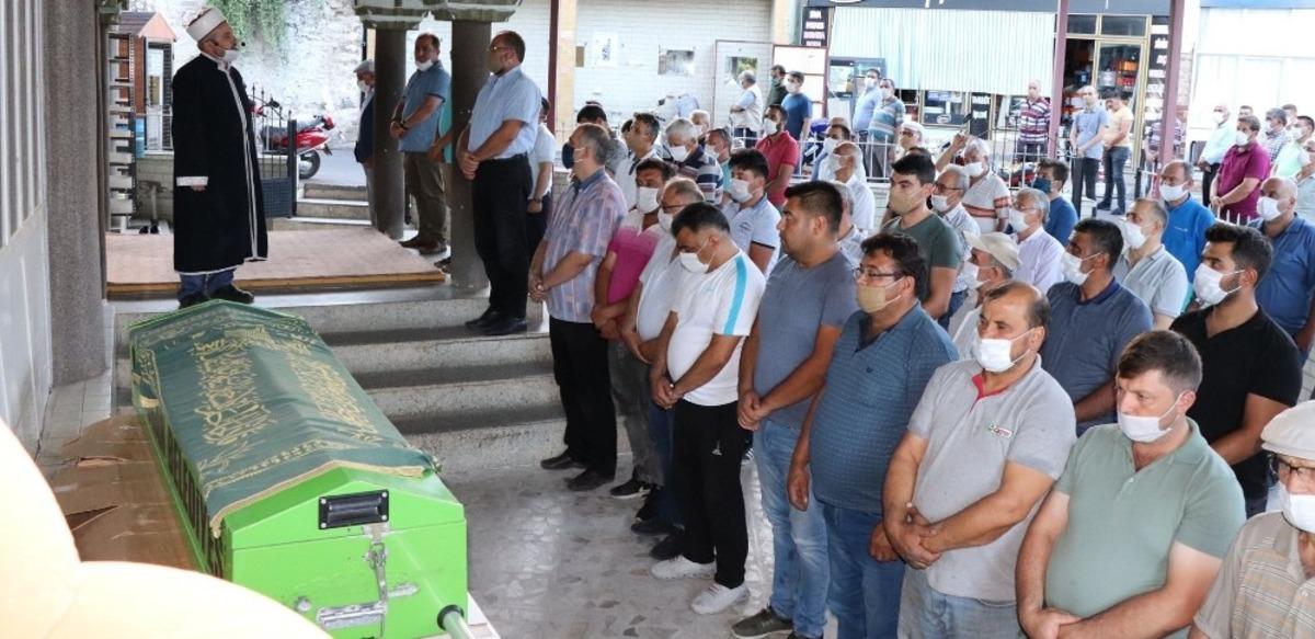 Kalp krizi sonucu hayatını kaybeden Bozdoğanlı gen&ccedil; toprağa verildi