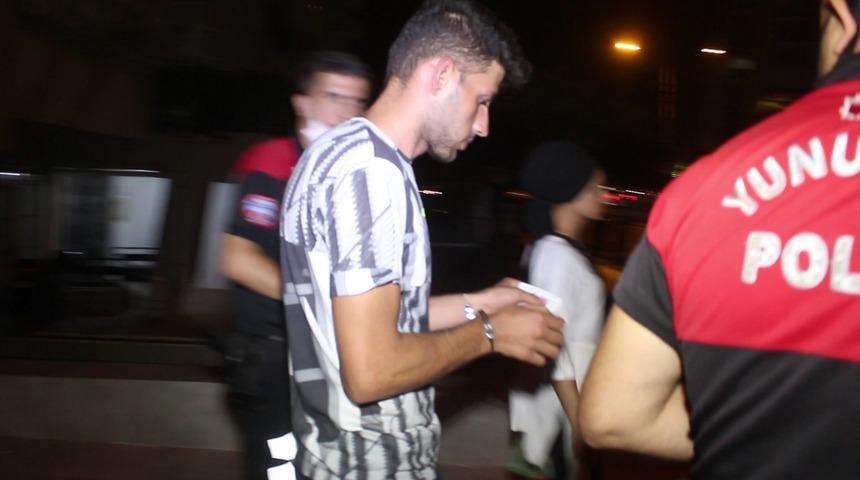 Adana'da aranan h&uuml;k&uuml;ml&uuml; yakalandı