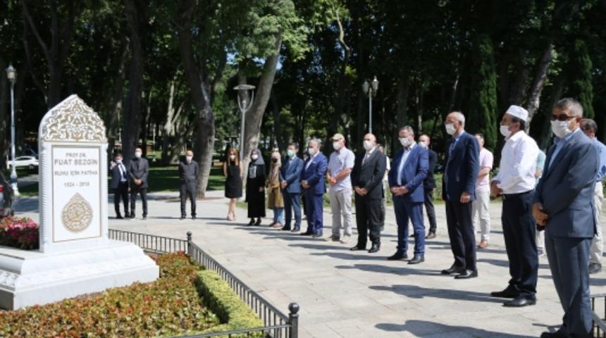Prof. Dr. Fuat Sezgin kabri başında anıldı