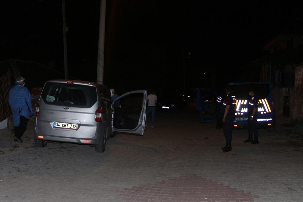 Cenaze sahibinin testi pozitif &ccedil;ıktı! Mahallede alarm verildi