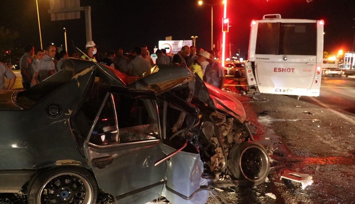İzmir'de trafik kazası: Hamile kadın hayatını kaybetti, 5 yaralı var