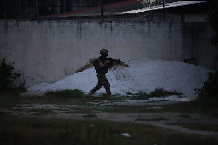 GÜNCELLEME - Adana'da terör örgütü DEAŞ operasyonu: 3 gözaltı G5